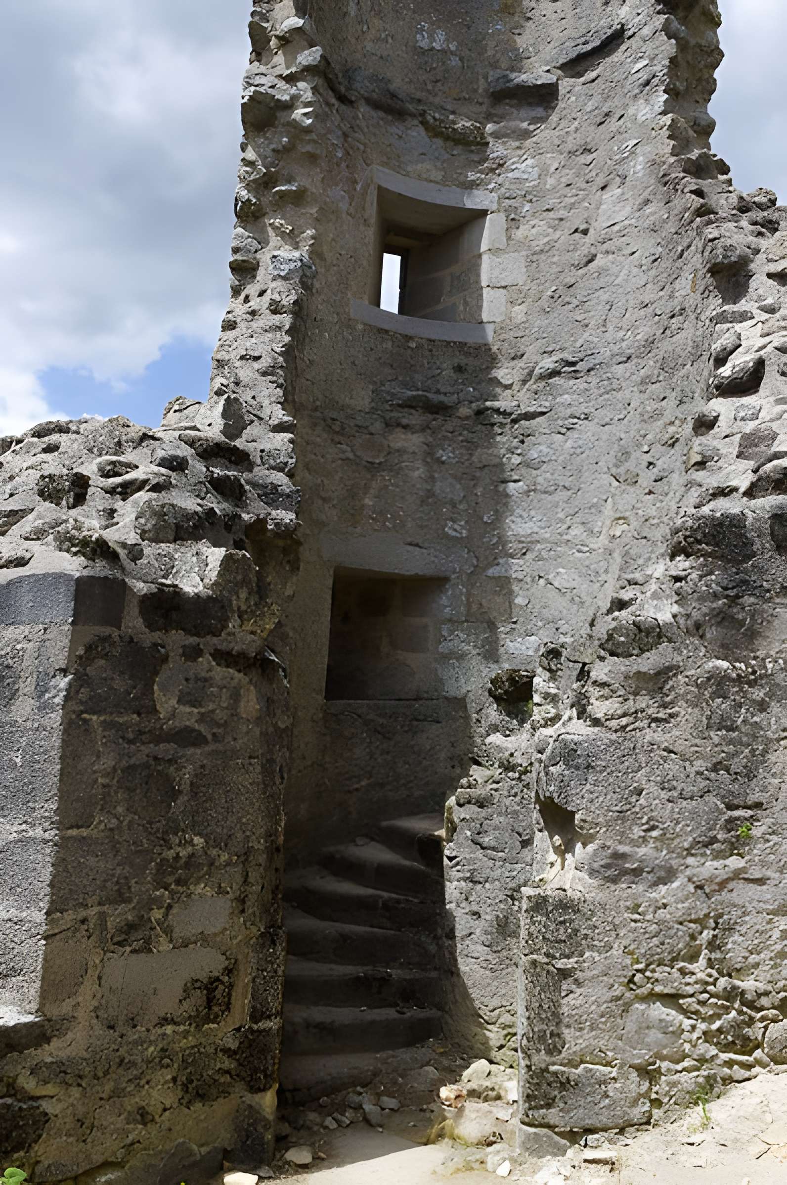 Tour de Piégut à Piégut-Pluviers