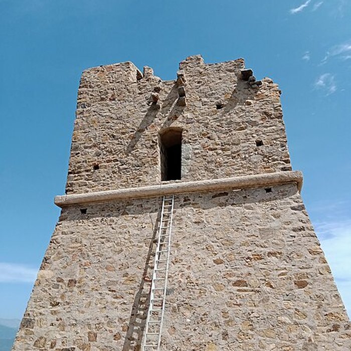 Photo de Tour de Pinarello ou dIsoli di Corsi