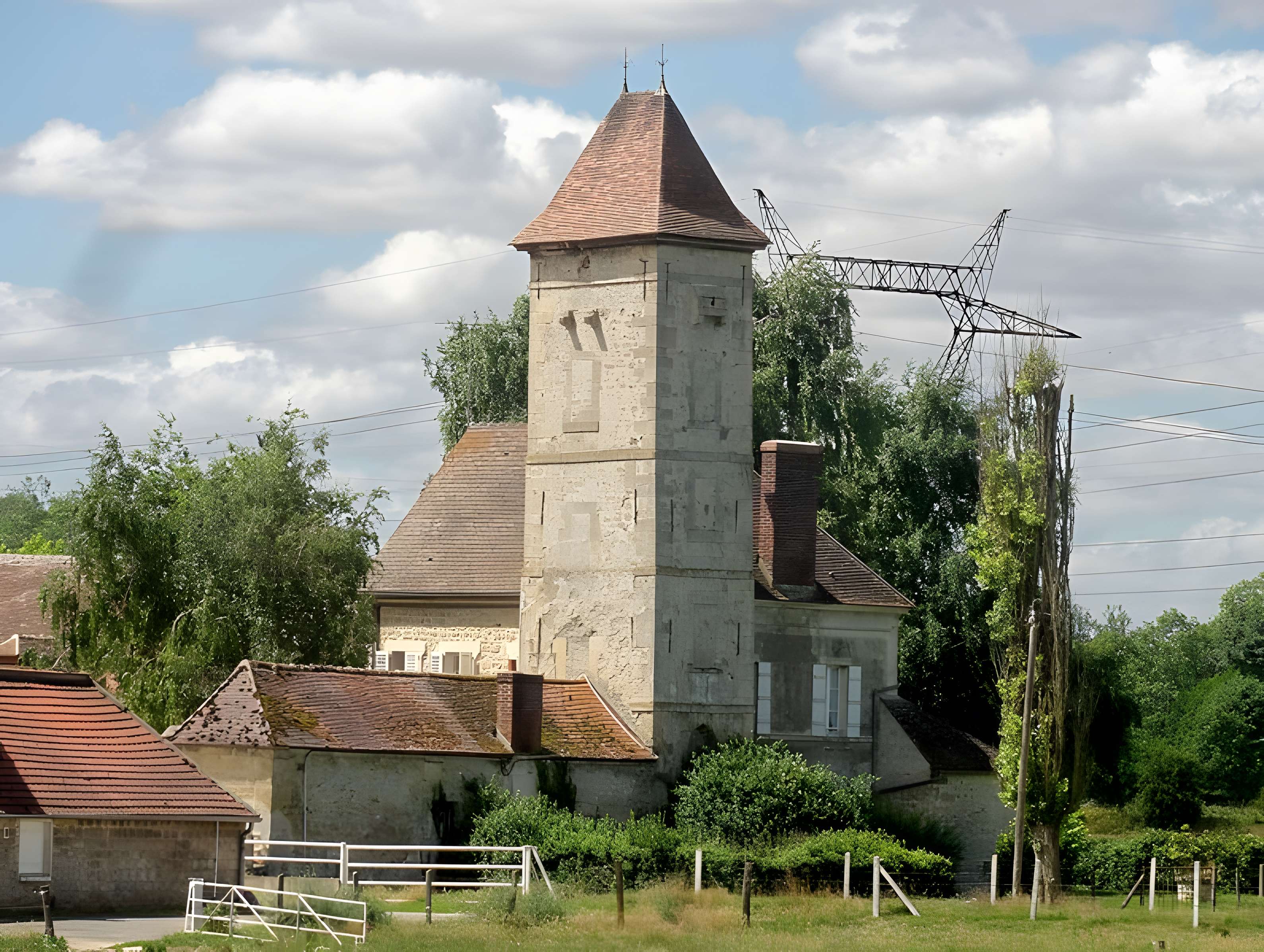 Tour de Santeuil de Nesles-la-Vallée