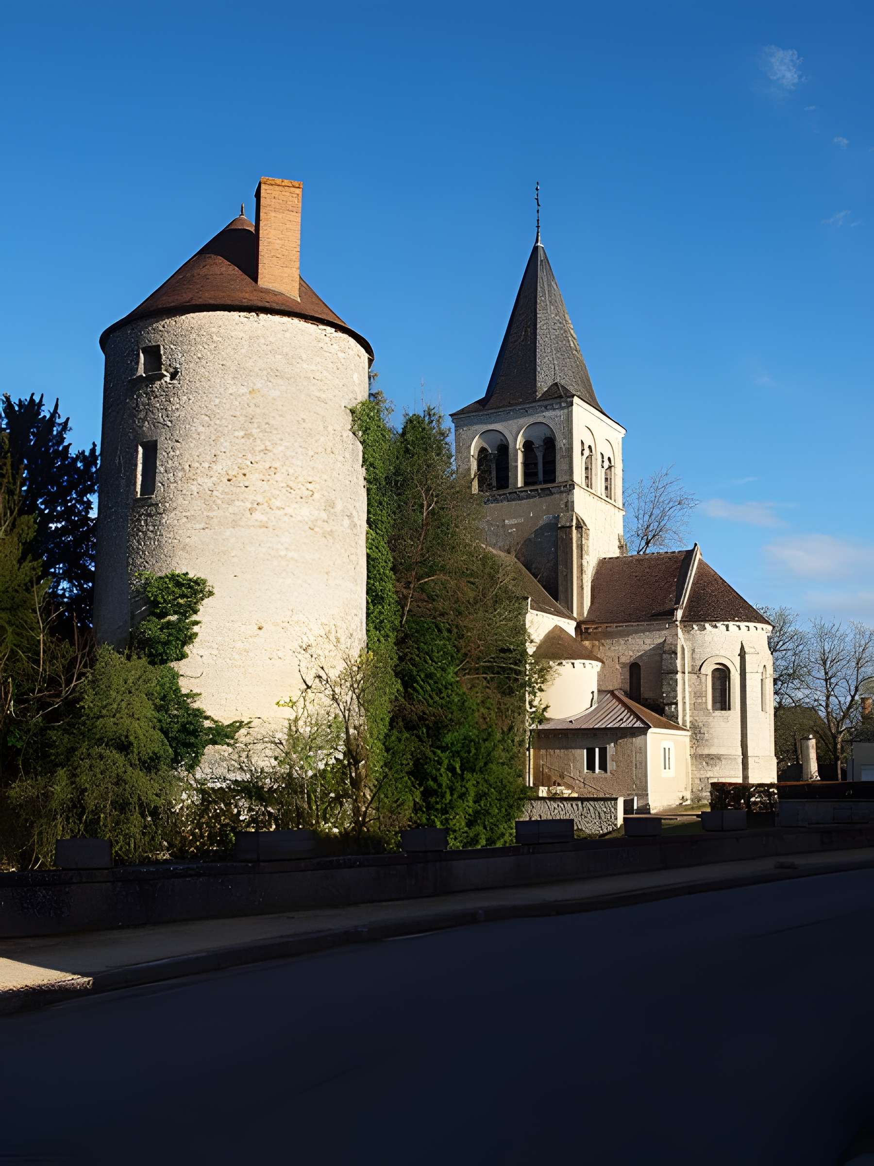 Tour d'enceinte de La Berthenoux