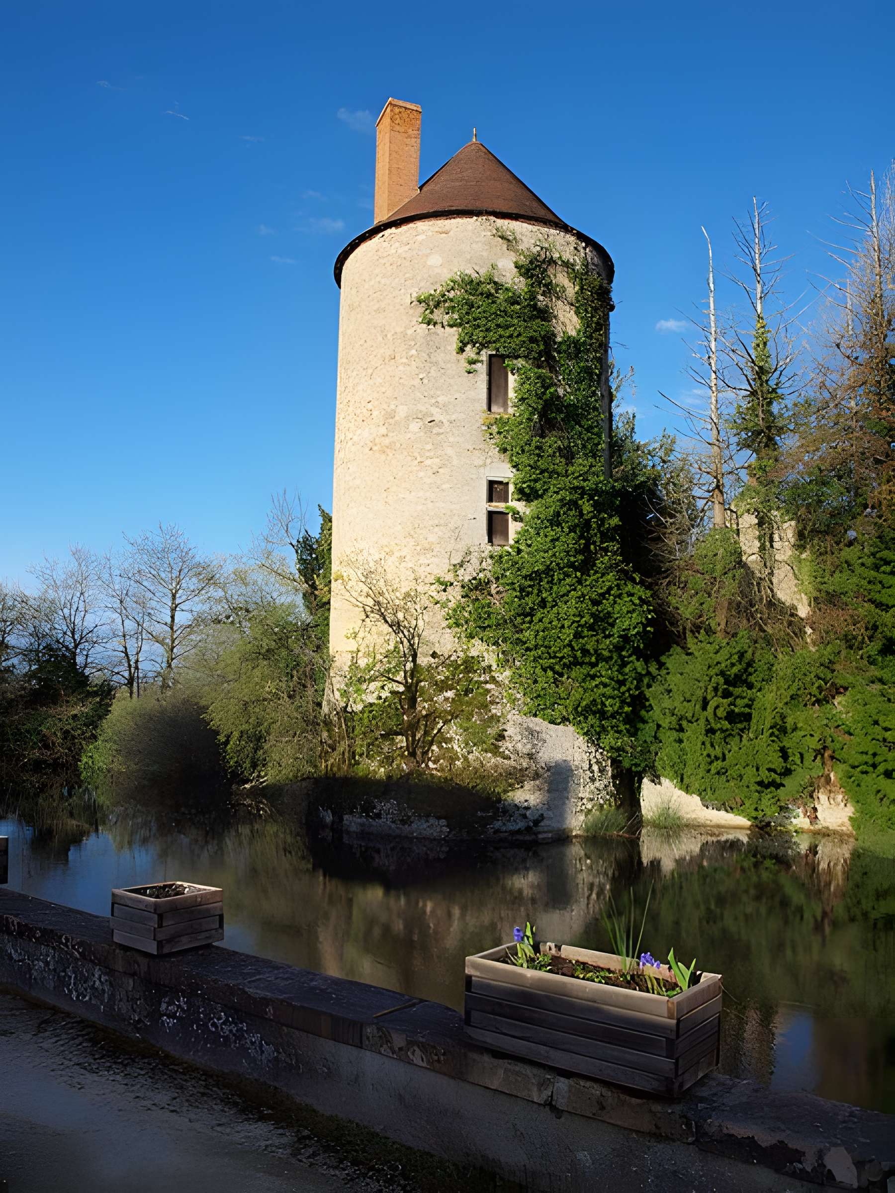 Tour d'enceinte de La Berthenoux