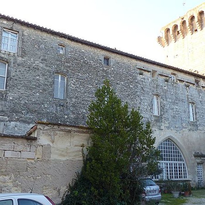 Photo de Tour des Abbés de Fontvieille