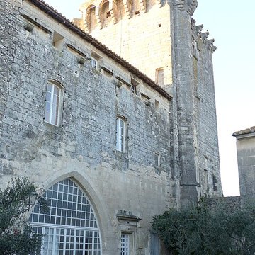 Tour des Abbés de Fontvieille