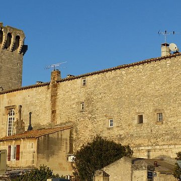 Tour des Abbés de Fontvieille