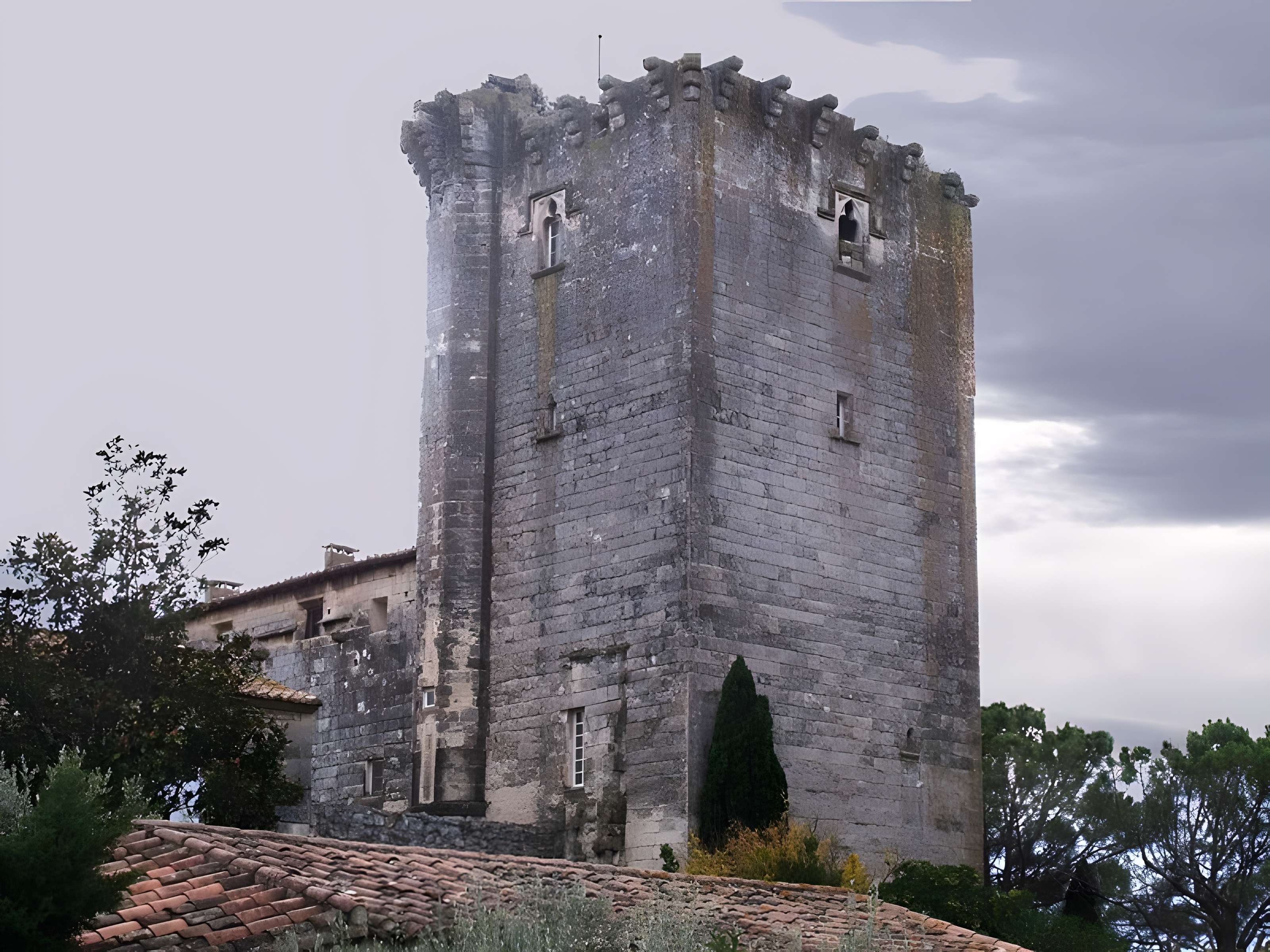Tour des Abbés de Fontvieille 