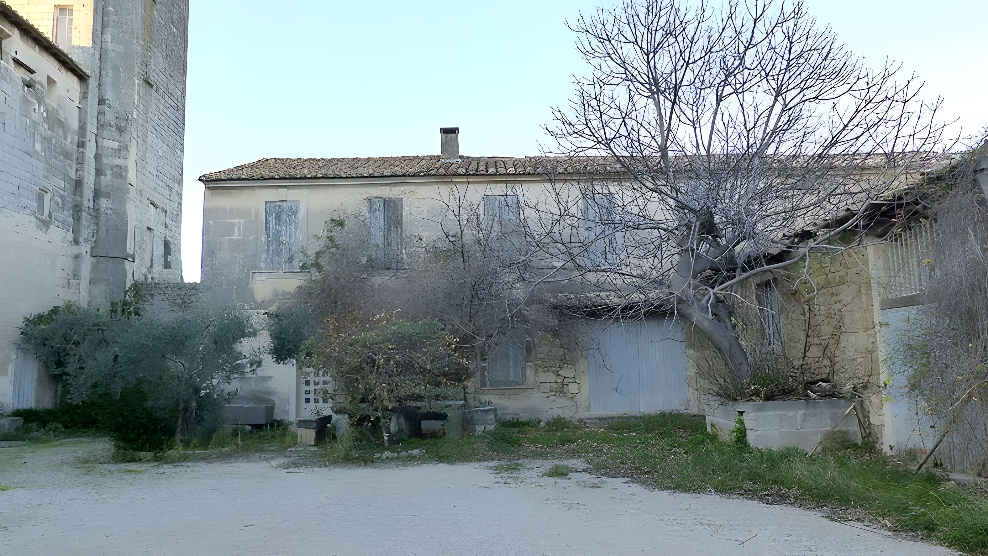 Tour des Abbés de Fontvieille