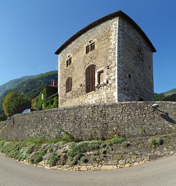 Photo de Tour des Templiers de Veurey-Voroize