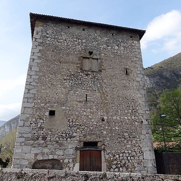 Photo de Tour des Templiers de Veurey-Voroize