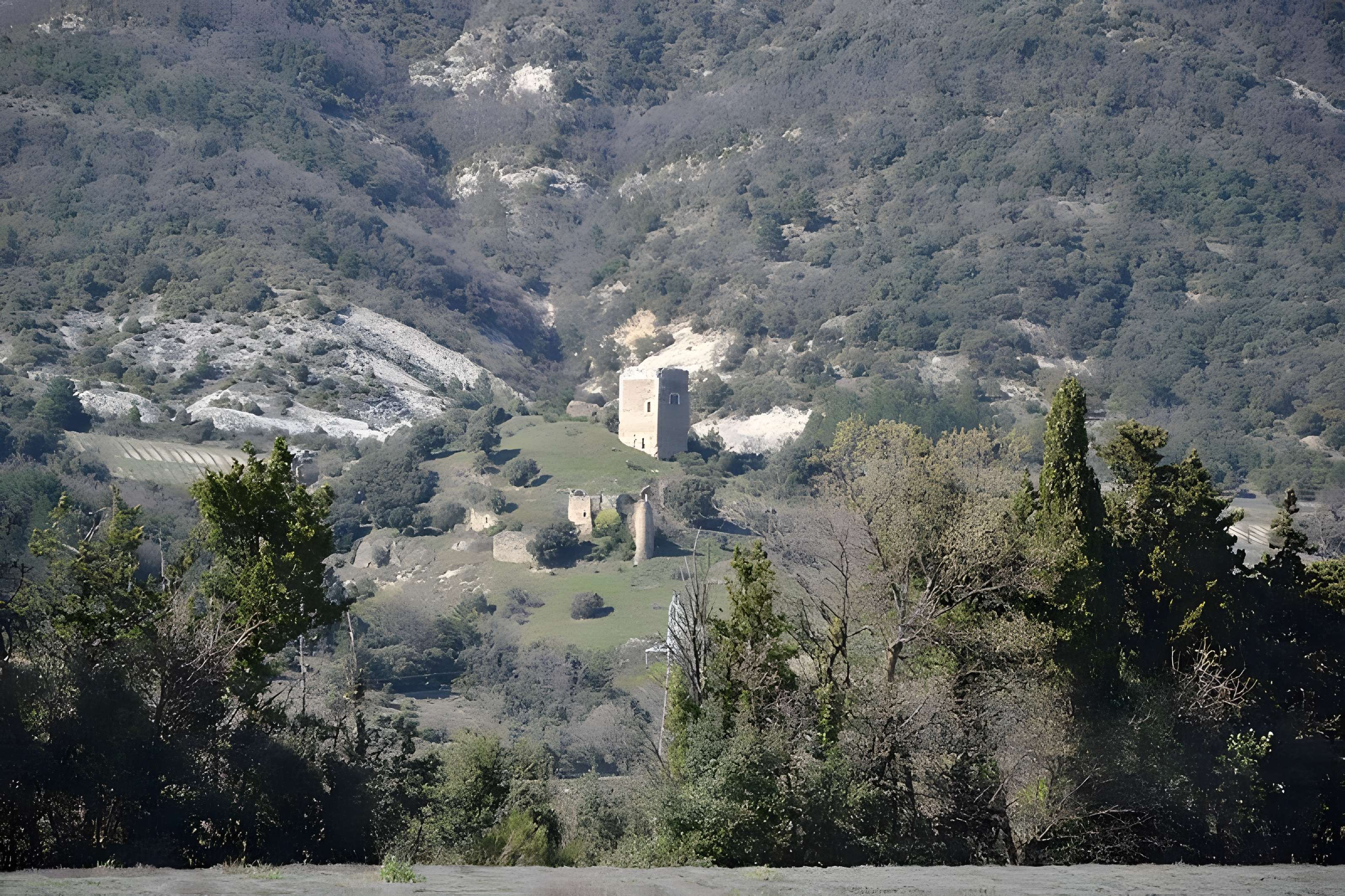 Tour dite d'Alençon de Roche-Saint-Secret-Béconne