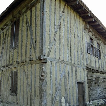 Maison à empilage de poutres, 59-62 Saint-Dizier à Cavarc