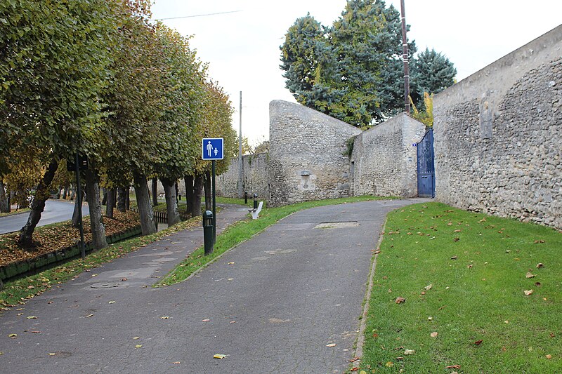 Tour du Loup d'Étampes