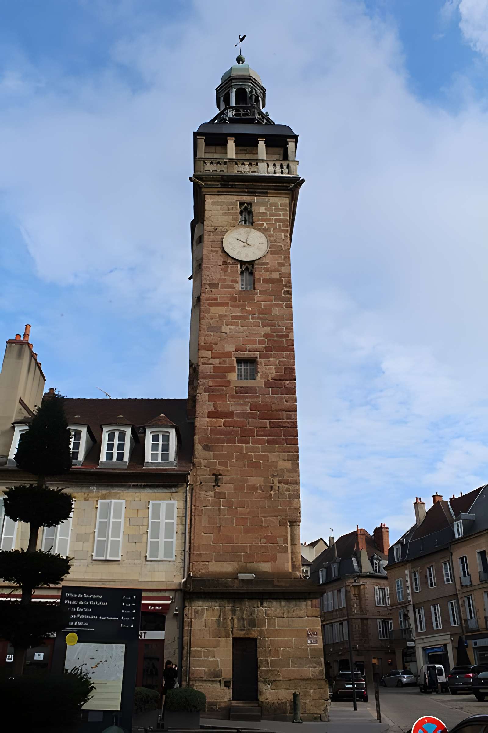 Tour Jacquemart de Moulins