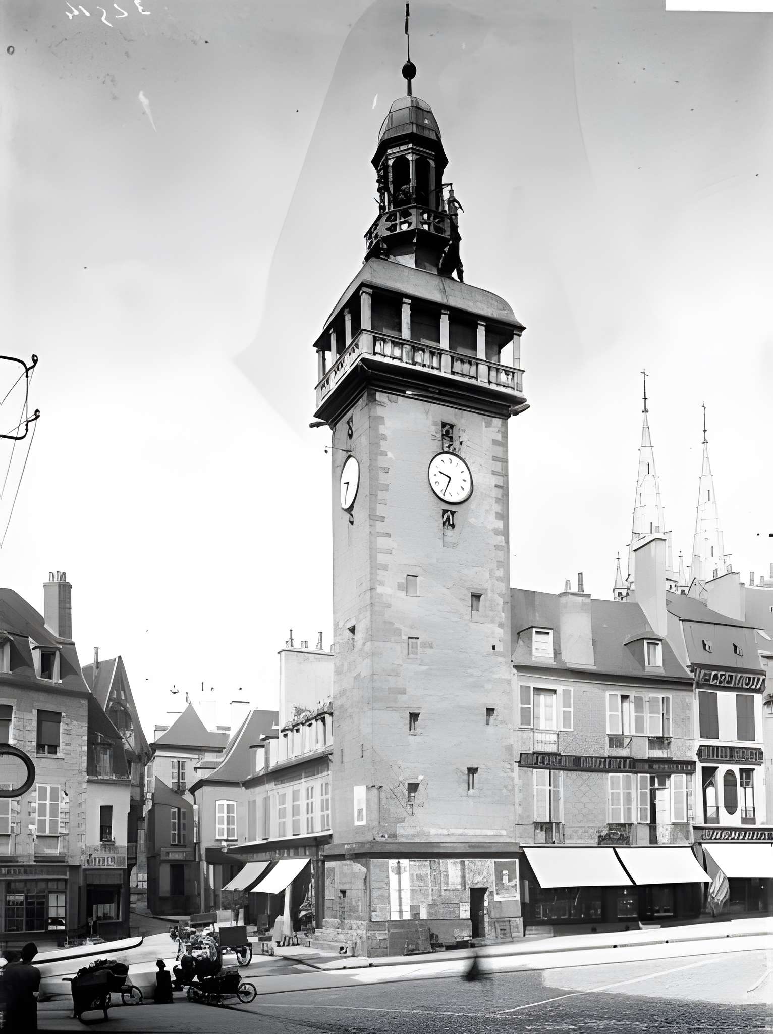 Tour Jacquemart de Moulins