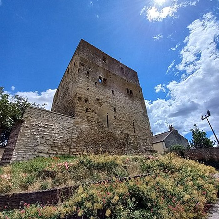 Photo de Tour Montjoie de Conflans-Sainte-Honorine