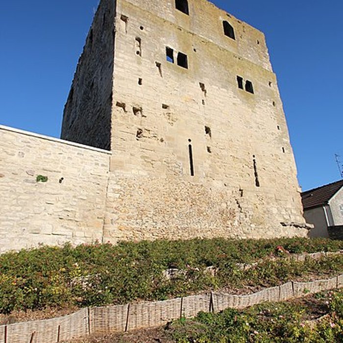 Photo de Tour Montjoie de Conflans-Sainte-Honorine
