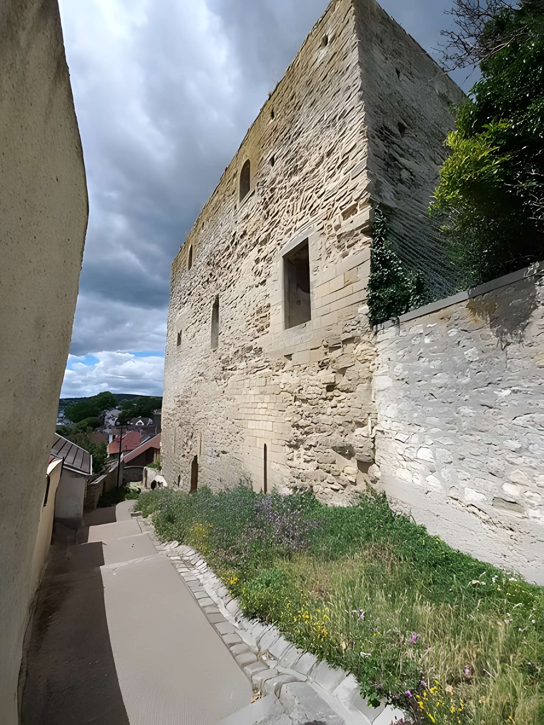 Tour Montjoie de Conflans-Sainte-Honorine
