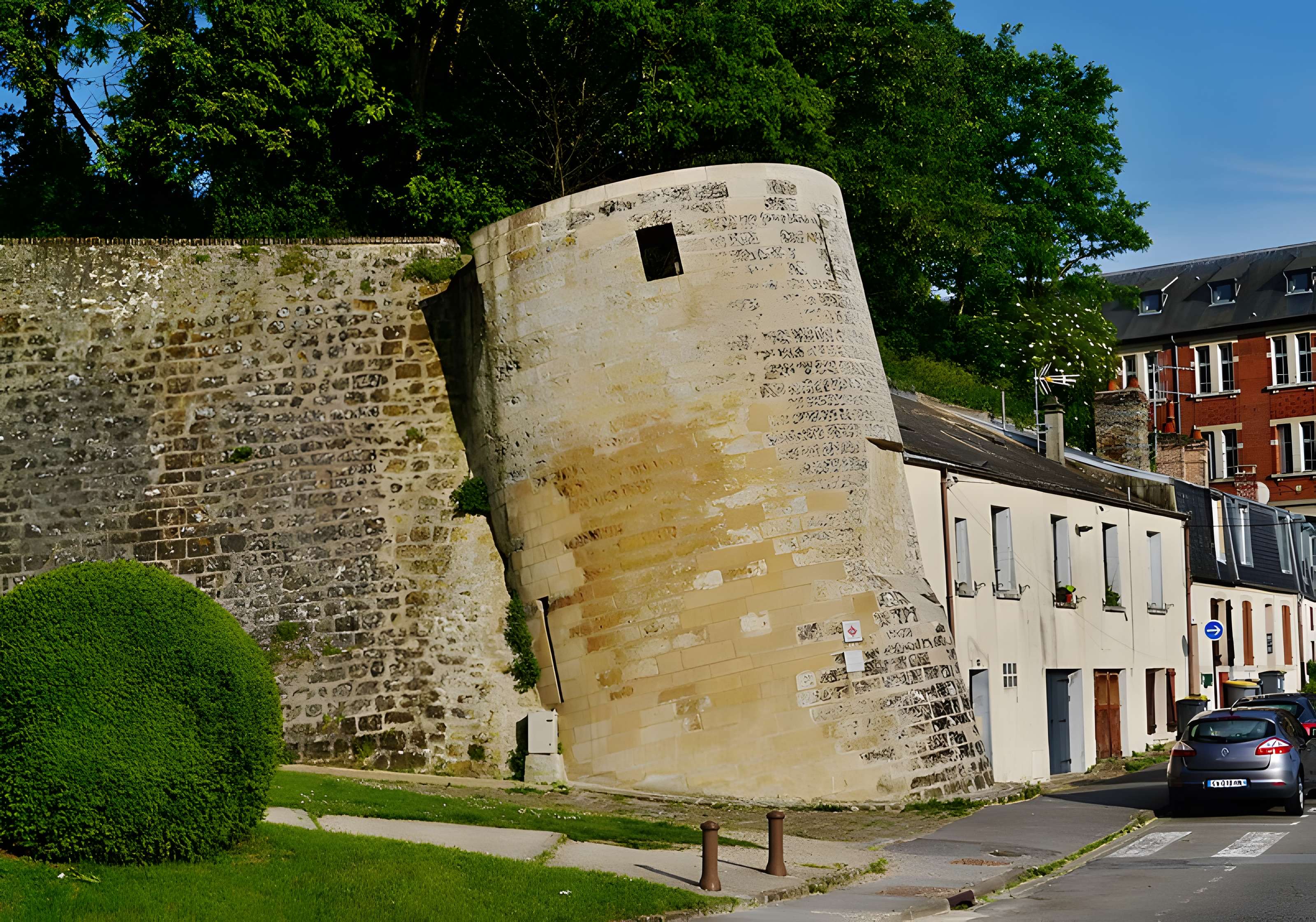 Tour Penchée de Laon