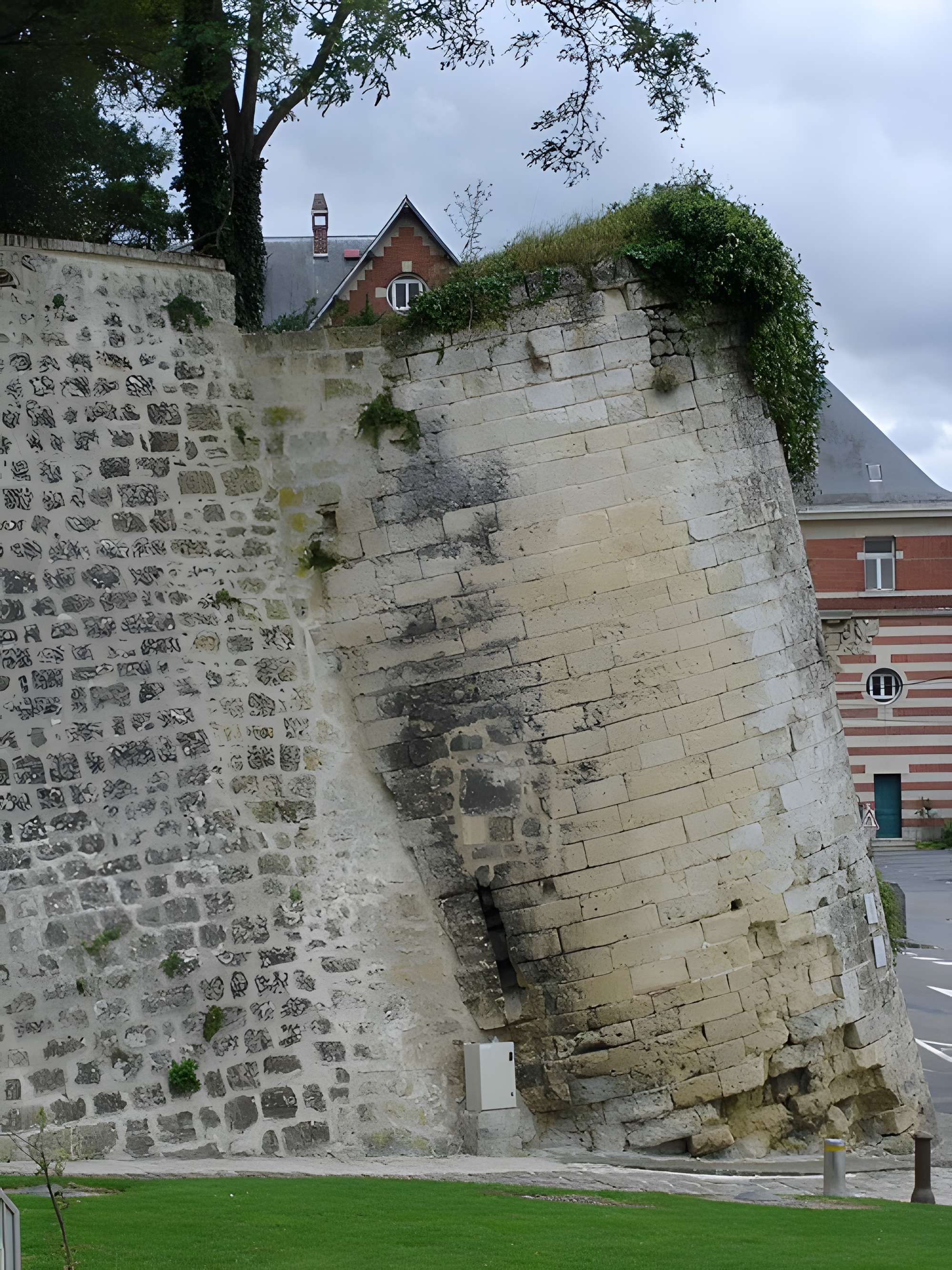 Tour Penchée de Laon