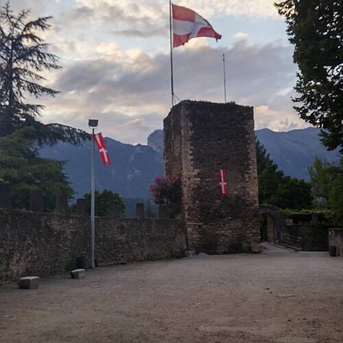 Photo de Tour sarrazine dAlbertville