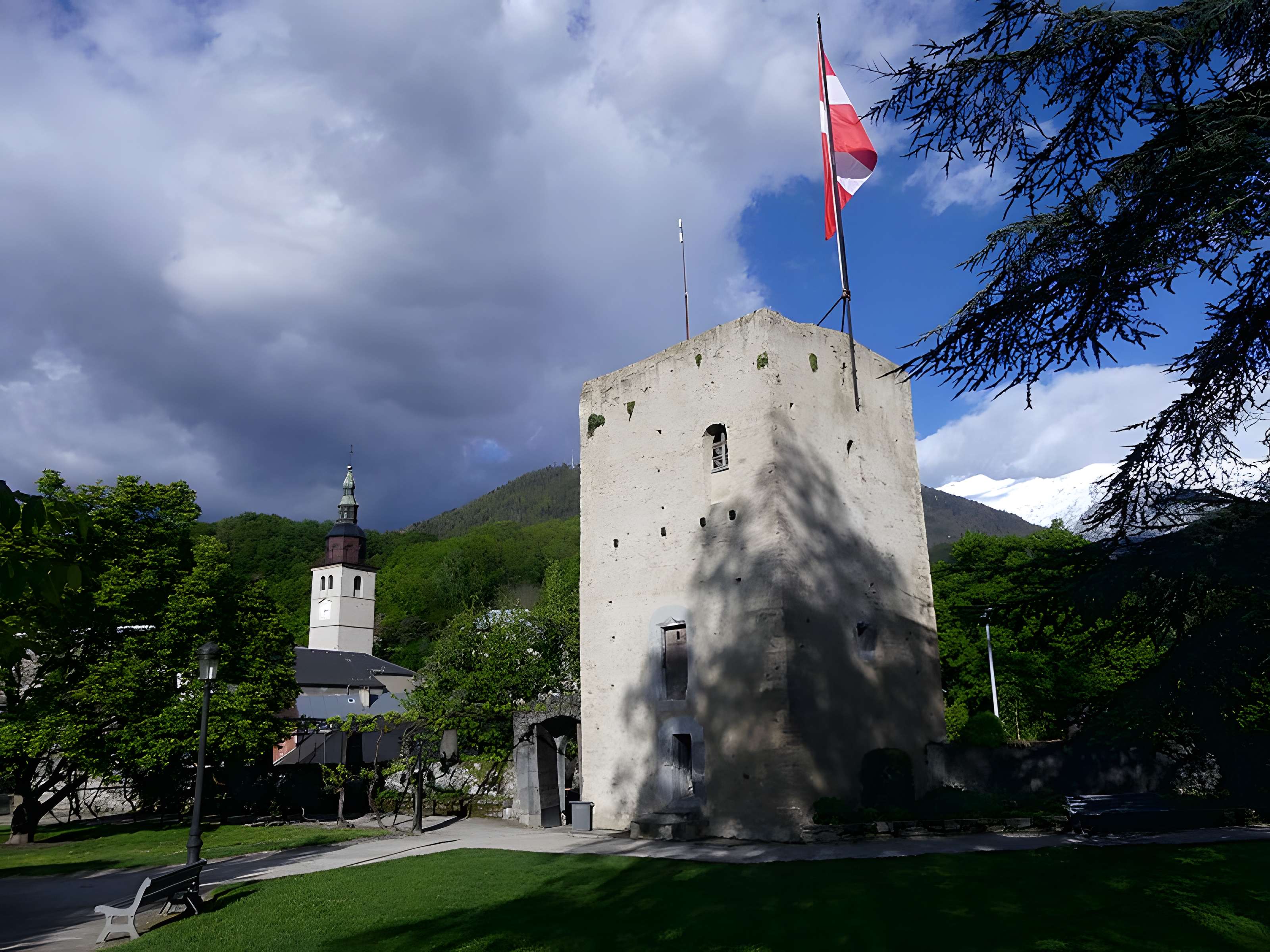 Tour sarrazine d'Albertville