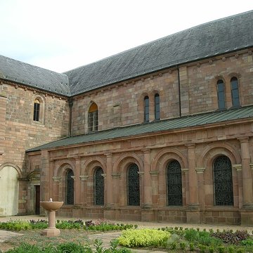 Abbaye Saint-Pierre dÉtival