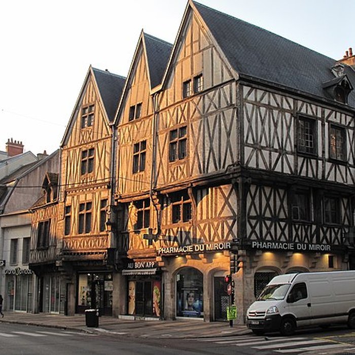 Photo de Maison aux Trois Visages à Dijon