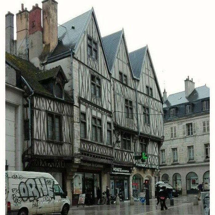 Photo de Maison aux Trois Visages à Dijon