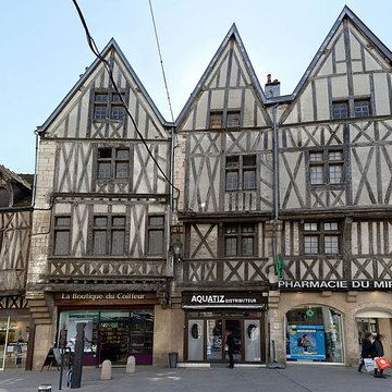 Maison aux Trois Visages à Dijon