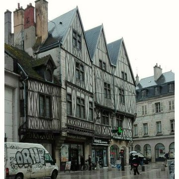 Maison aux Trois Visages à Dijon