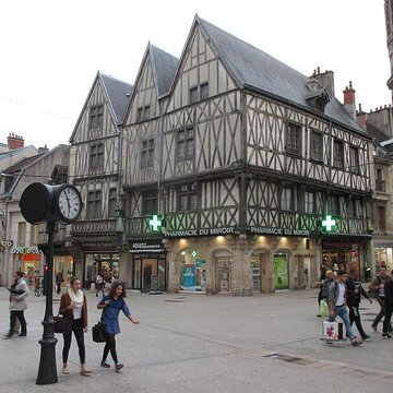Maison aux Trois Visages à Dijon