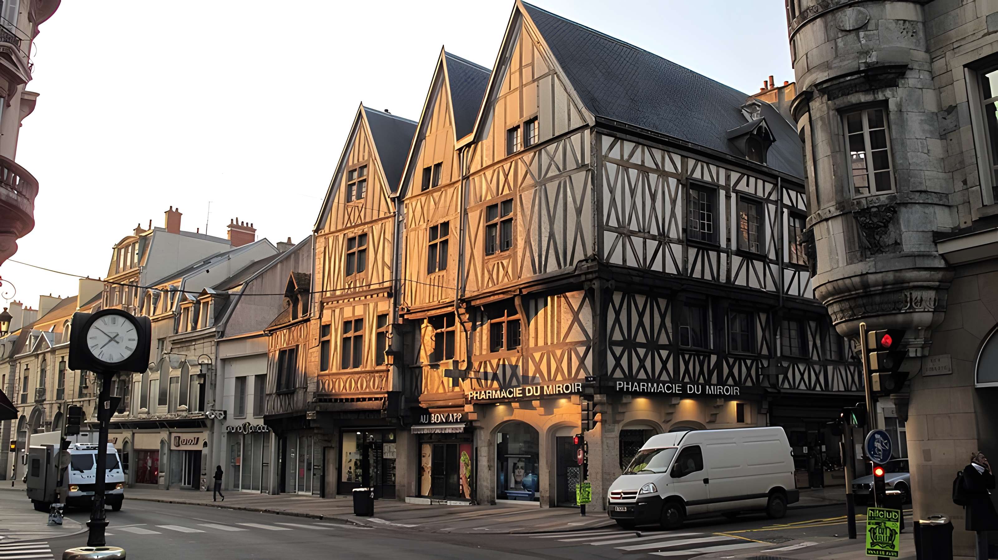 Maison aux Trois Visages à Dijon
