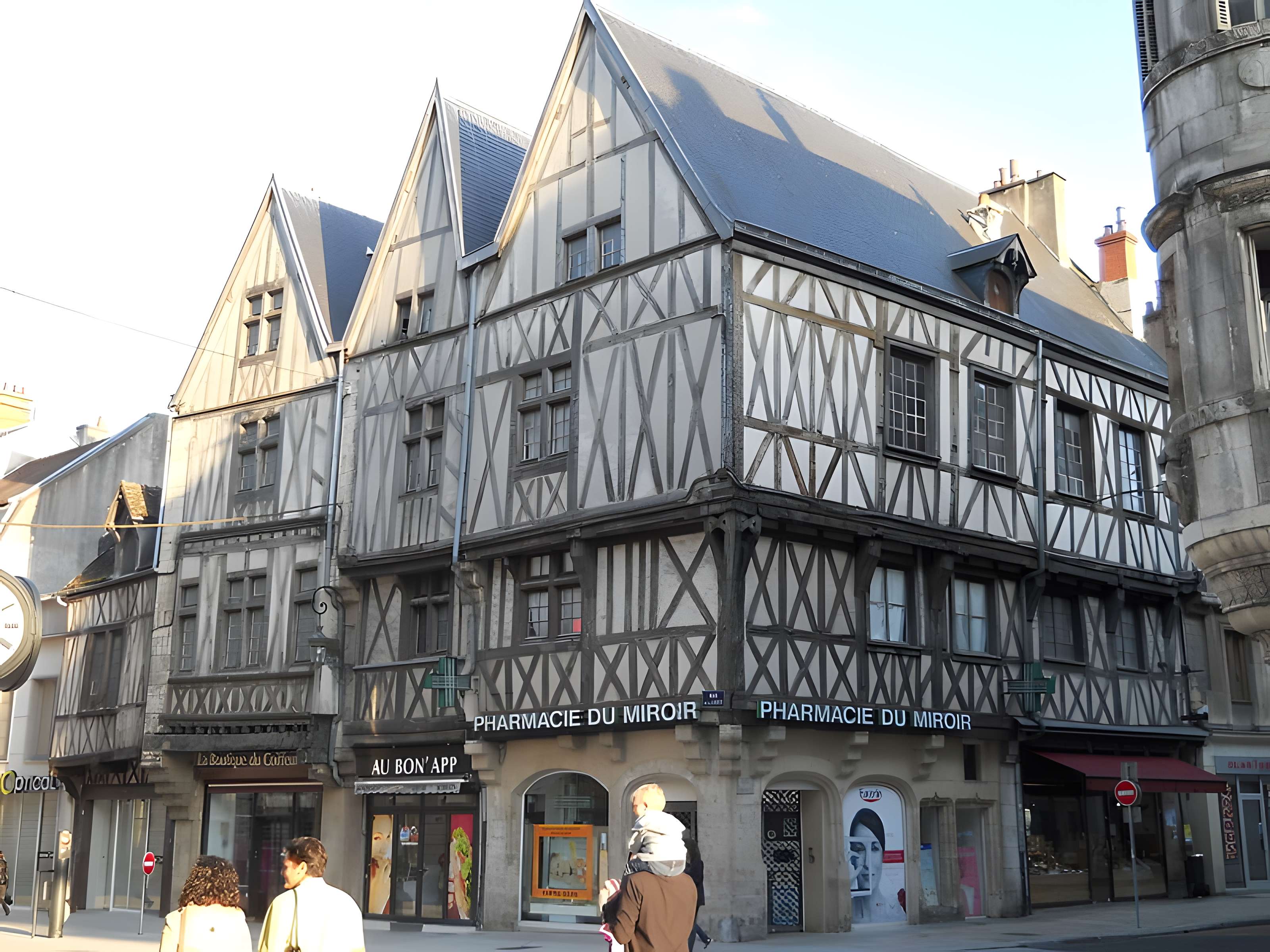 Maison aux Trois Visages à Dijon