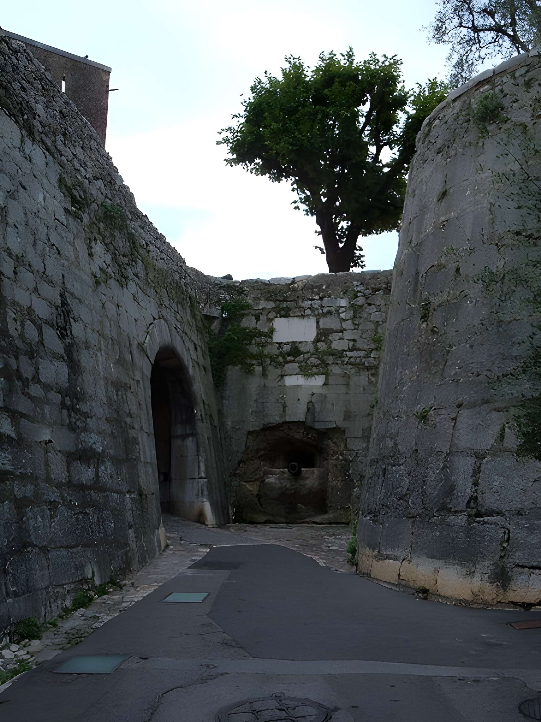 Tour-Porte de Saint-Paul-de-Vence