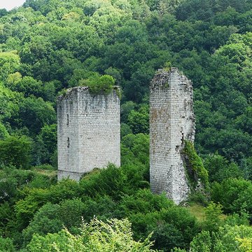 tours des carbonnieres a goulles