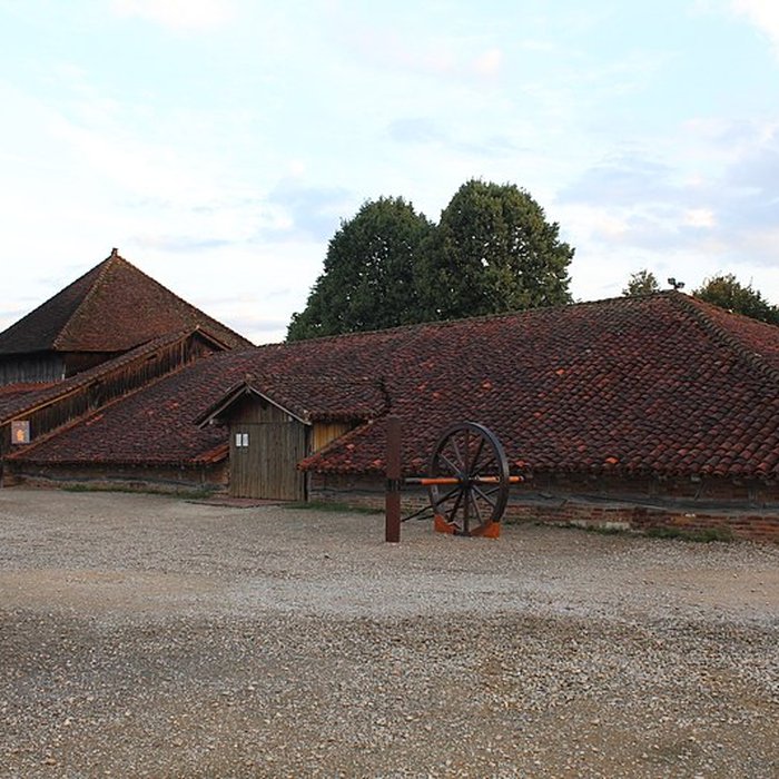 Photo de Tuilerie de Varennes-Saint-Sauveur