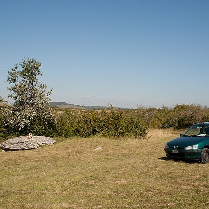 Photo de Tumuli-dolmens du Mont-de-Senne à Dezize-lès-Maranges