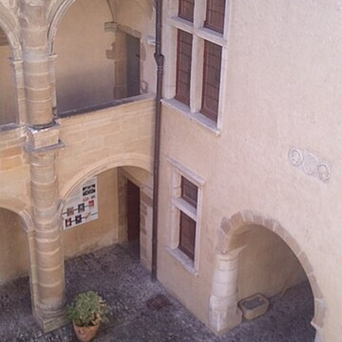Photo de Maison carrée à Nay