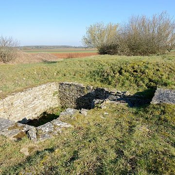 Ensemble des deux tumulus à chambres dolméniques, appelés tumulus du Montiou