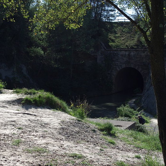 Photo de Tunnel-aqueduc de drainage de létang de Colombiers et Montady
