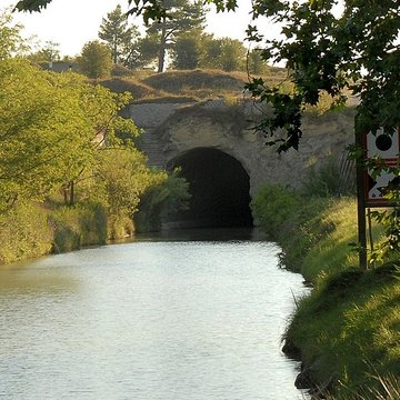 Tunnel-aqueduc de drainage de létang de Colombiers et Montady