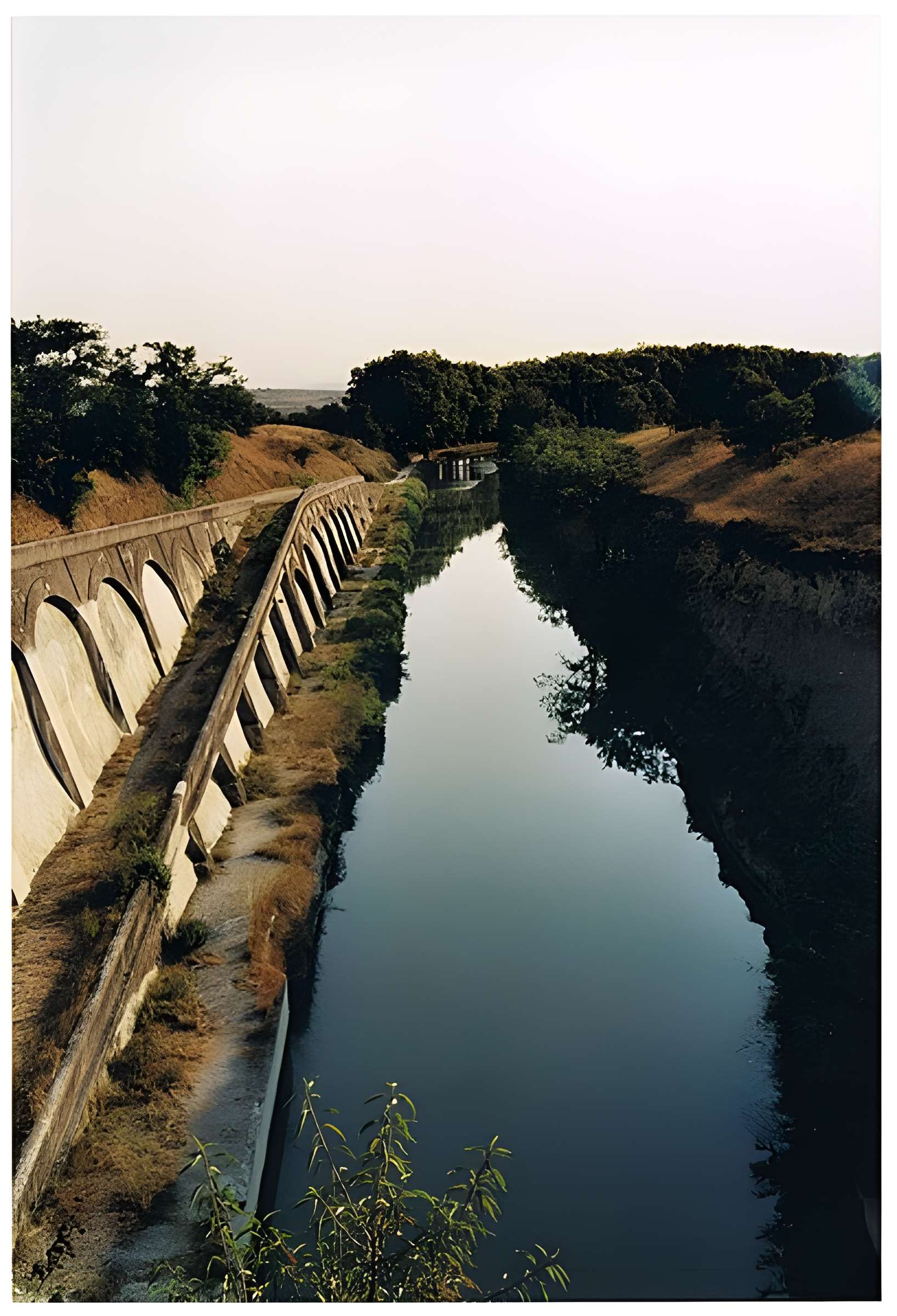 Tunnel-aqueduc de drainage de l'étang de Colombiers et Montady