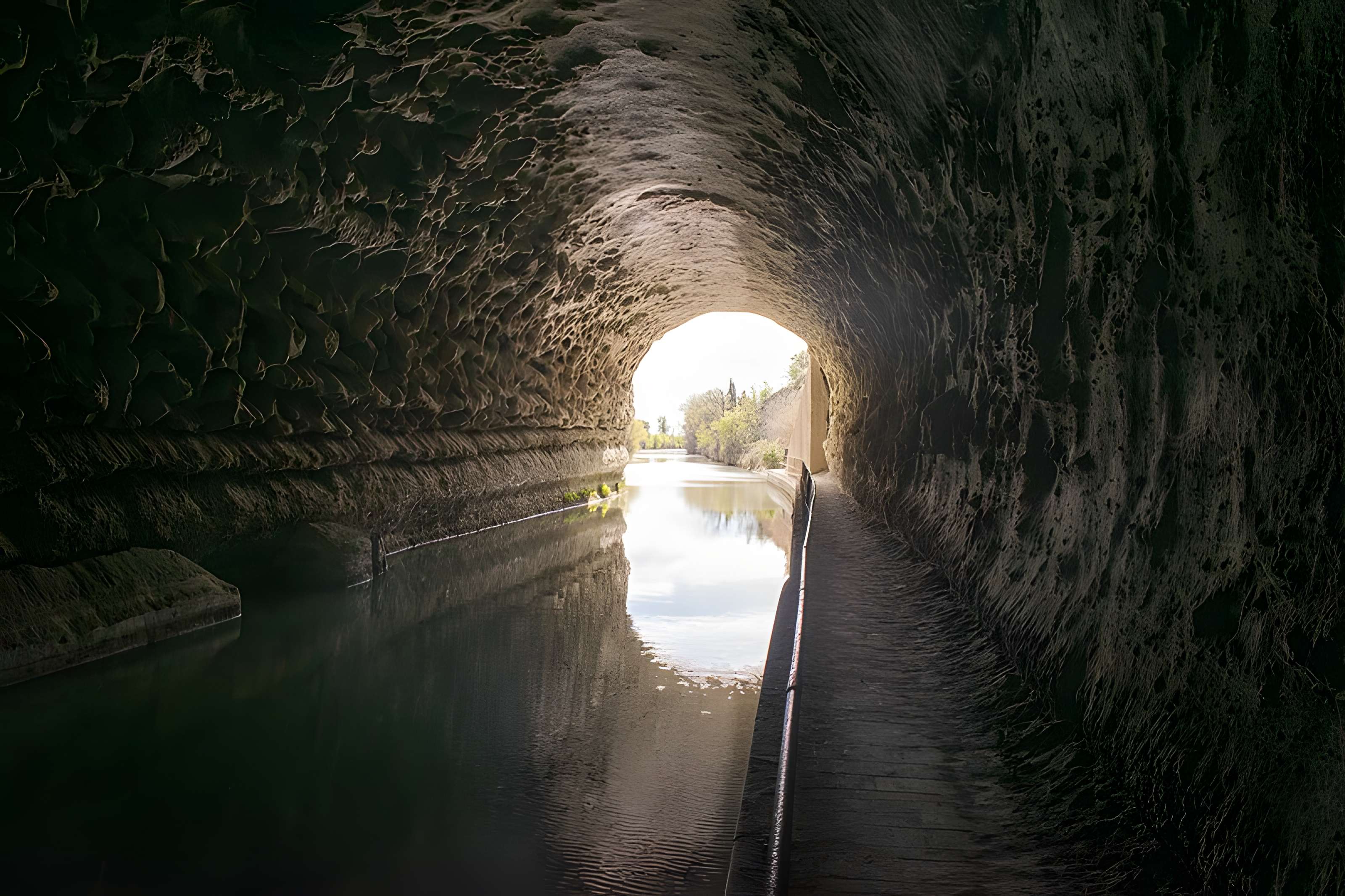 Tunnel-aqueduc de drainage de l'étang de Colombiers et Montady