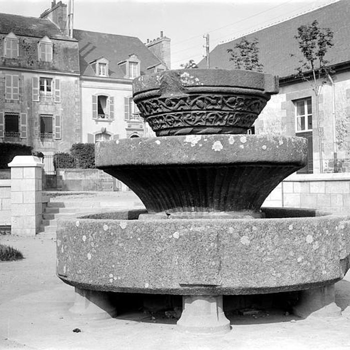 Photo de Vasque de Keilinsky à Saint-Pol-de-Léon