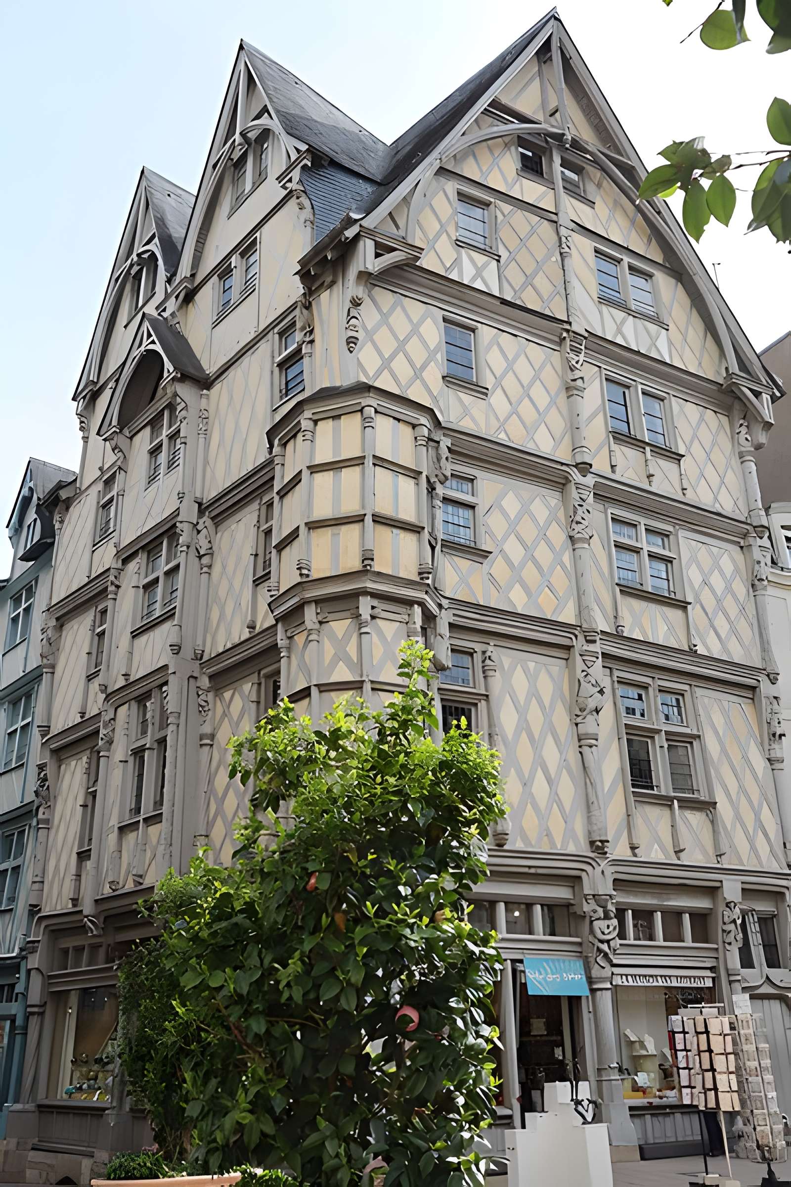 Maison d'Adam et Eve ou de l'Arbre de Vie