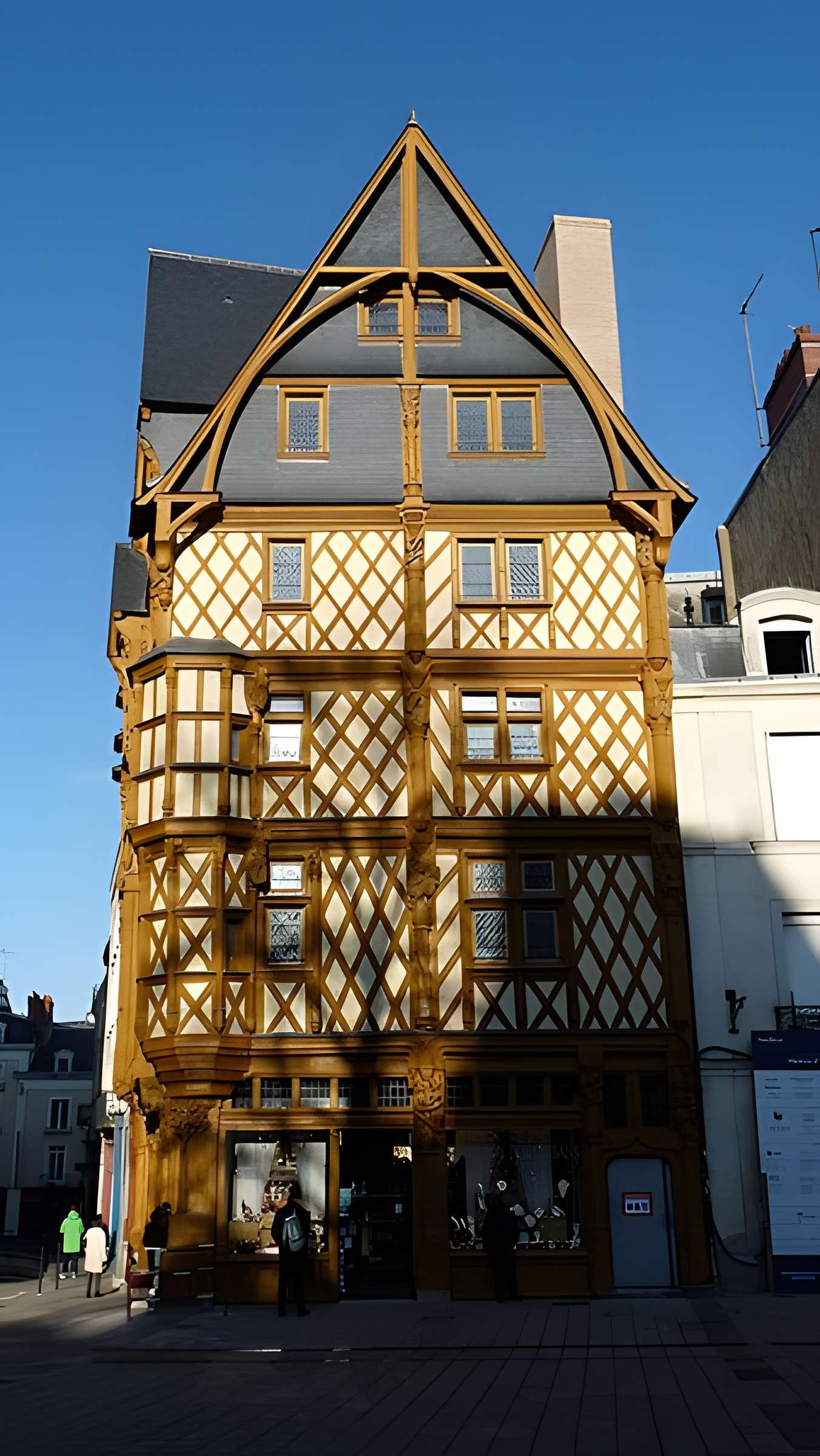 Maison d'Adam et Eve ou de l'Arbre de Vie