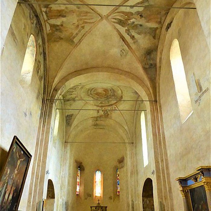 Photo de Vestiges de labbaye de Saint-Polycarpe