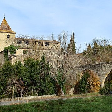 Vestiges de labbaye de Saint-Polycarpe