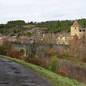 Vestiges de labbaye de Saint-Polycarpe