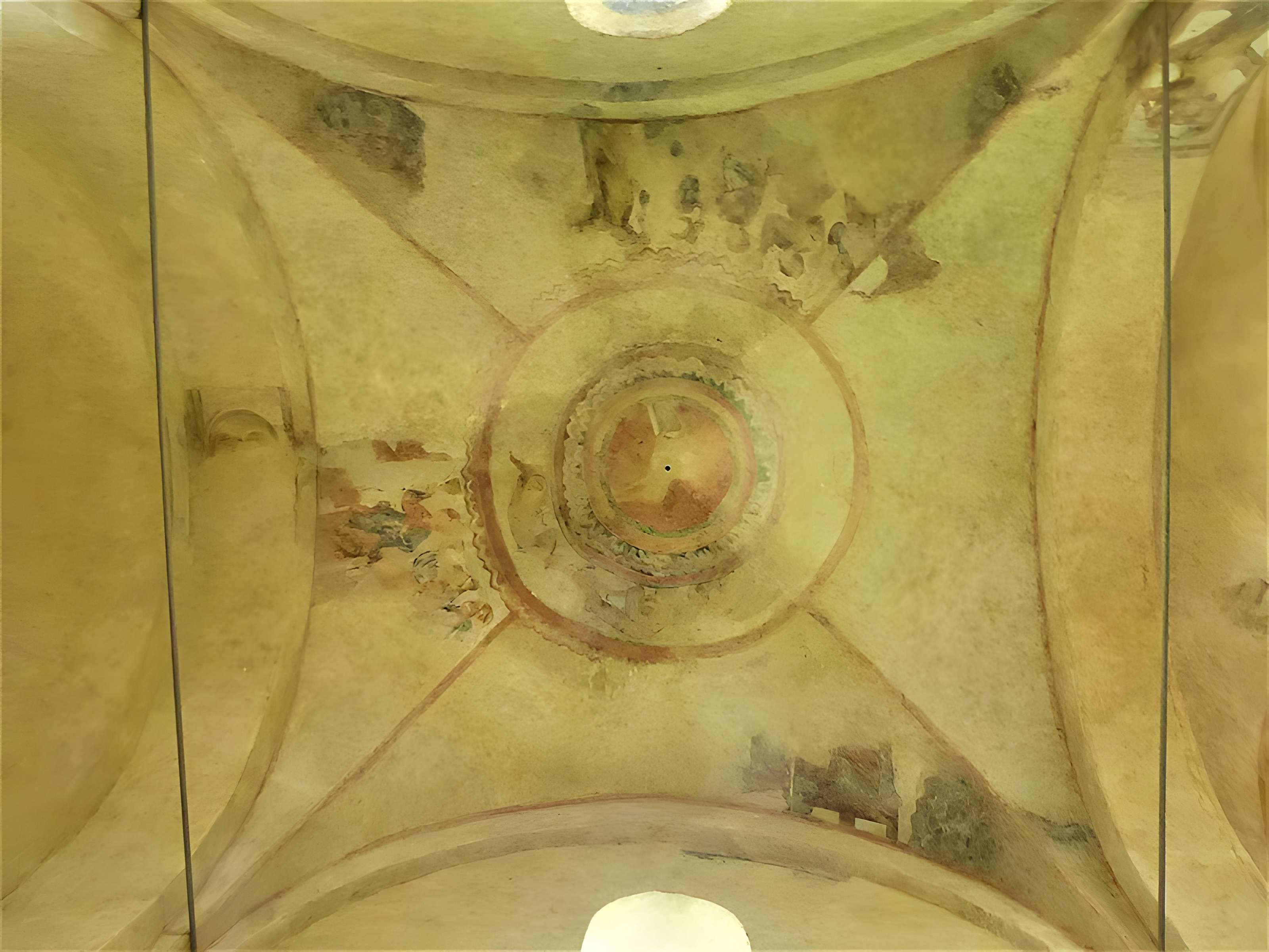 Vestiges de l'abbaye de Saint-Polycarpe