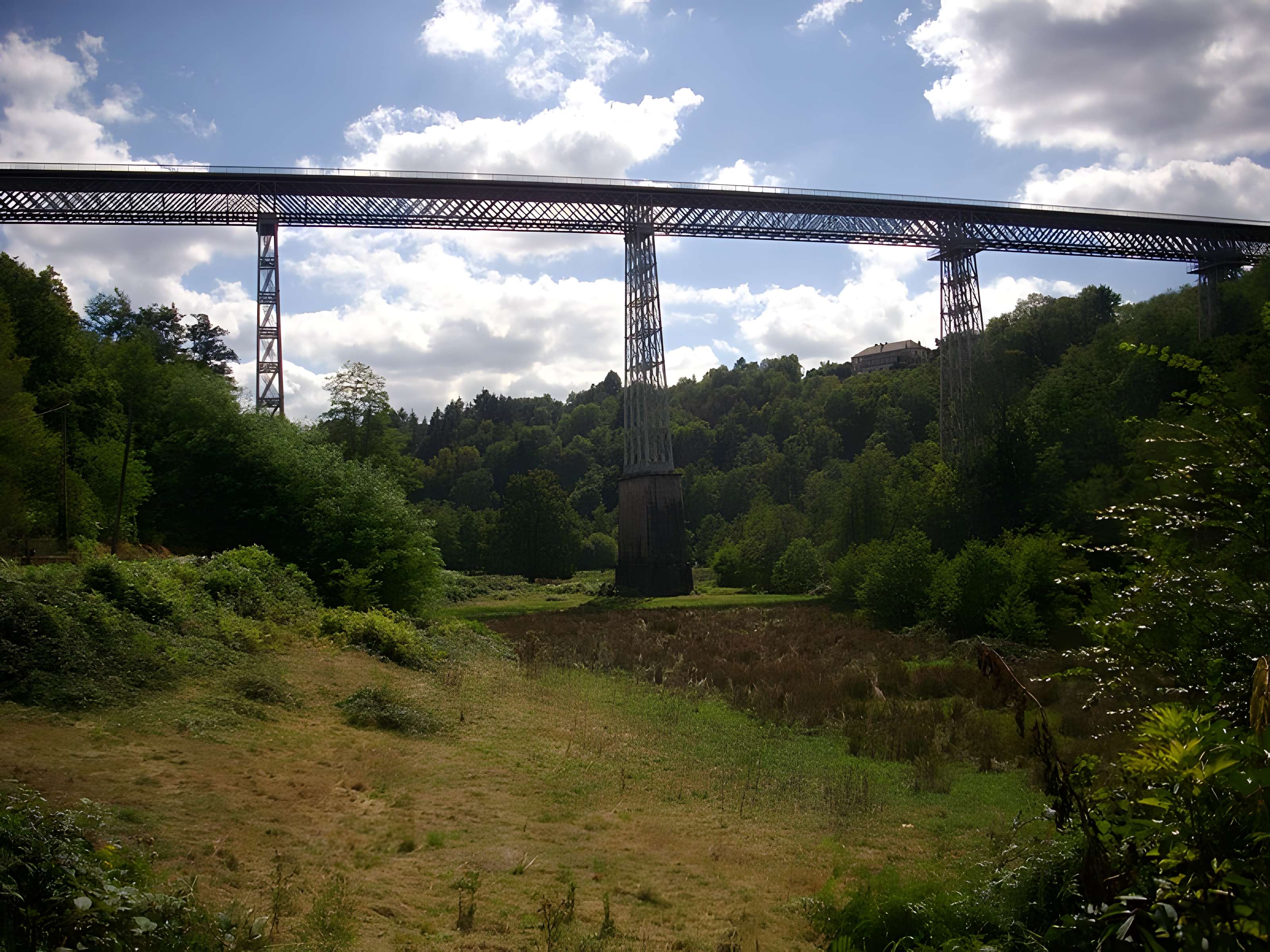 Viaduc de Busseau-sur-Creuse (également sur commune de Pionnat)